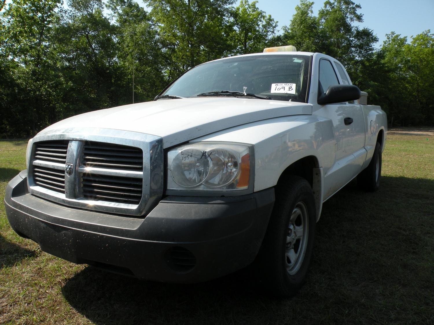 2005 DODGE DAKOTA EXTENDED CAB PICKUP