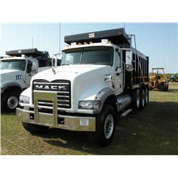 2010 MACK GU713 TRI-AXLE DUMP