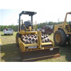 CAT CP433E VIBRATORY ROLLER