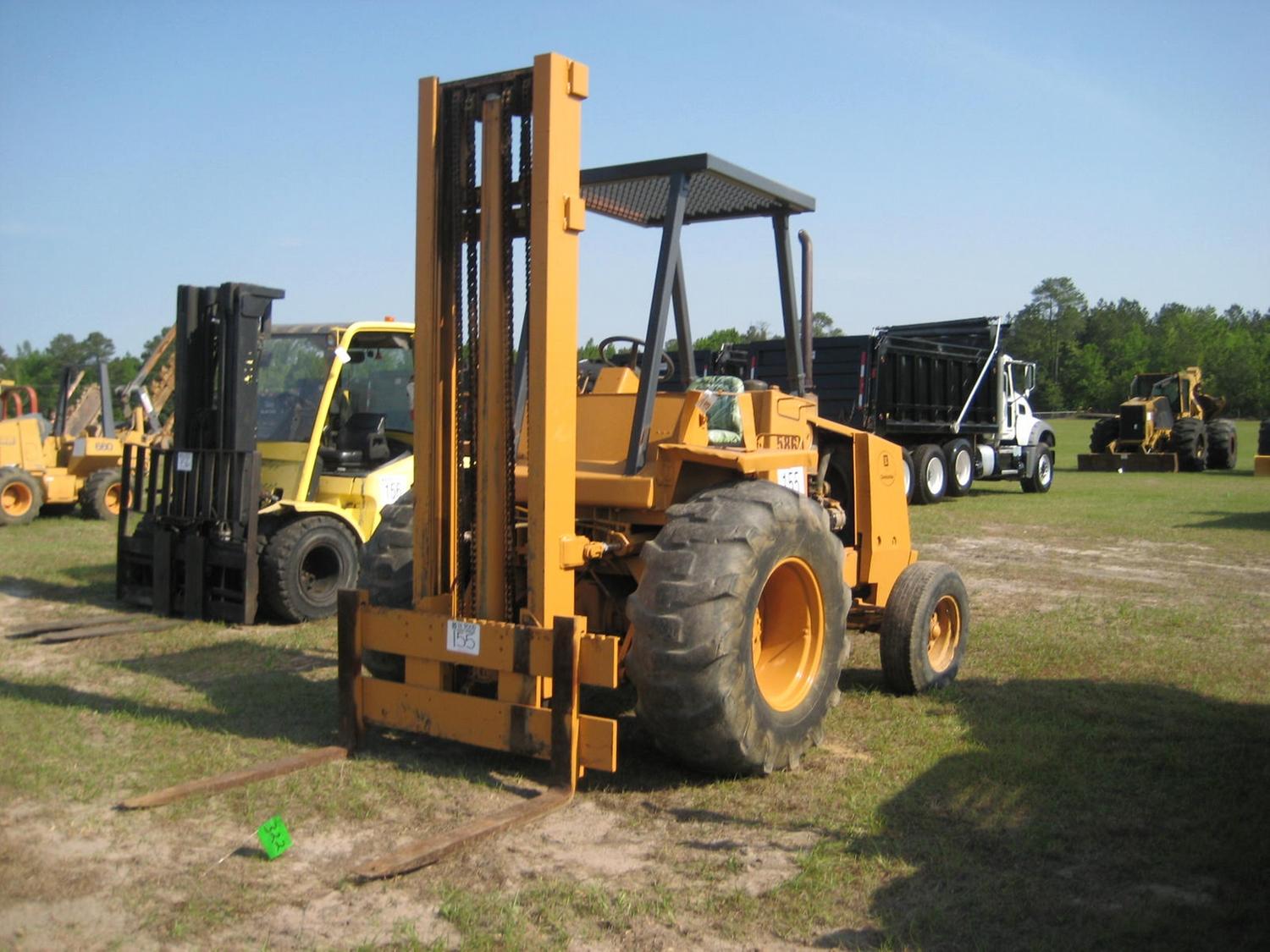 CASE 586D FORKLIFT J.M. Wood Auction Company, Inc.