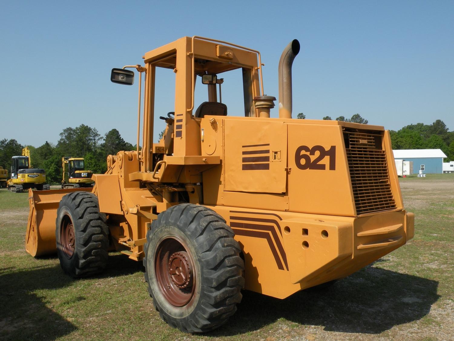 CASE 621 WHEEL LOADER case-621-wheel-loader
