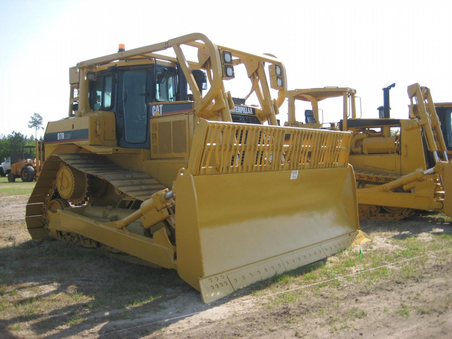 CAT D7R LGP CRAWLER TRACTOR cat-d7r-lgp-crawler-tractor