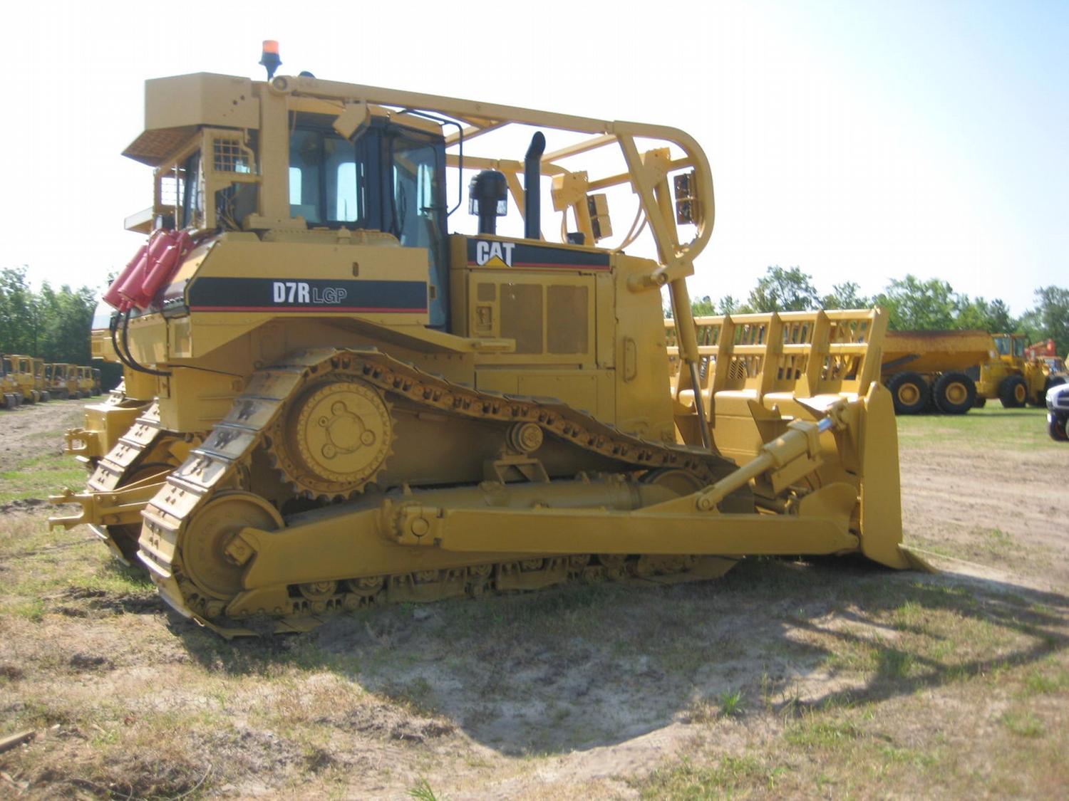 CAT D7R LGP CRAWLER TRACTOR cat-d7r-lgp-crawler-tractor