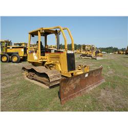 CAT D3C LGP SERIES III CRAWLER TRACTOR