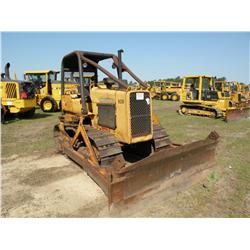 JOHN DEERE 550 CRAWLER TRACTOR