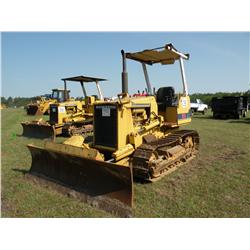 KOMATSU D21A-6 CRAWLER TRACTOR