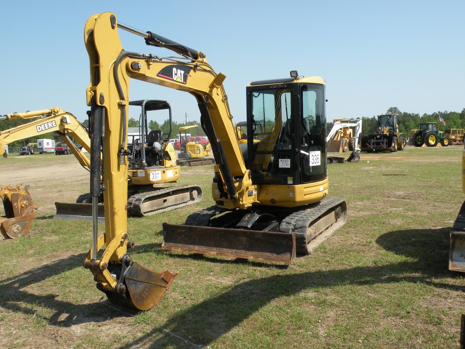 305cr CAT 305CR HYDRAULIC EXCAVATOR