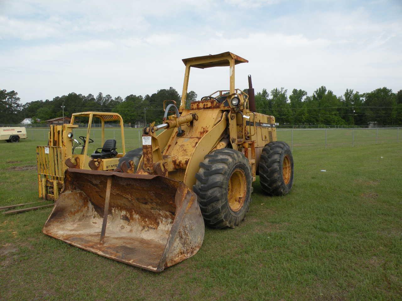 INTERNATIONAL 515 WHEEL LOADER