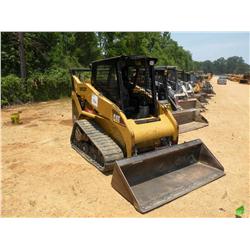 CAT 257 SKID STEER LOADER
