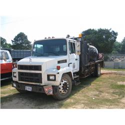 1995 MACK CS200P S/A FUEL & LUBE TRUCK