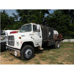 1994 FORD L8000 S/A FUEL & LUBE WATER TRUCK