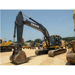 JOHN DEERE 240DLC HYDRAULIC EXCAVATOR