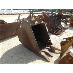 34" HYD HENSLEY EXCAVATOR BUCKET W/TEETH & SIDE CUTTERS