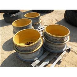 (1) LOT 4 20.5-25 WHEELS FITS KOMATSU