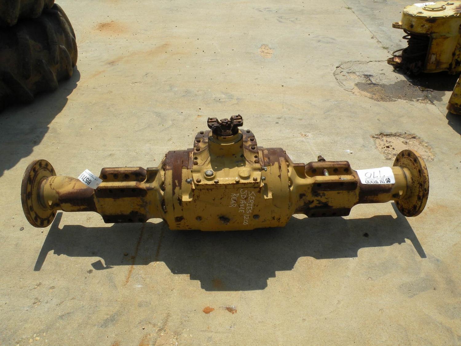 JOHN DEERE REAR SKIDDER AXLE