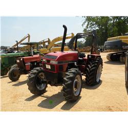 CASE INTERNATIONAL 3220 FARM TRACTOR