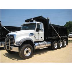 2011 MACK GU713 TRI-AXLE DUMP