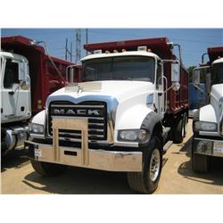 2007 MACK CTP713 T/A DUMP