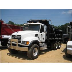 2004 MACK CV713 TRI-AXLE DUMP