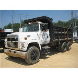 1991 FORD LT8000 T/A DUMP