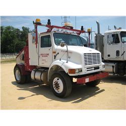 1993 INTERNATIONAL 4100 S/A TOW TRUCK