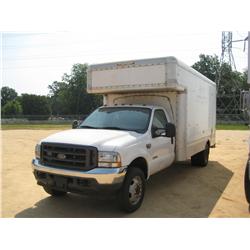 2004 FORD F450 S/A VAN TRUCK