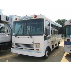 2001 FREIGHTLINER 21 PASSENGER BUS