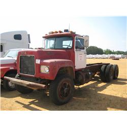 1987 MACK RD600 CAB & CHASSIS