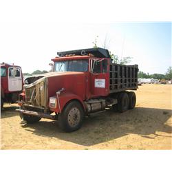 1989 INTERNATIONAL TANDEM AXLE DUMP