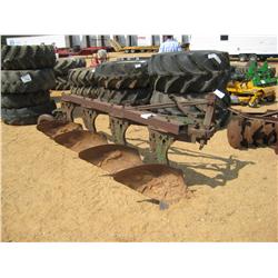JOHN DEERE 4 ROW BOTTOM PLOW