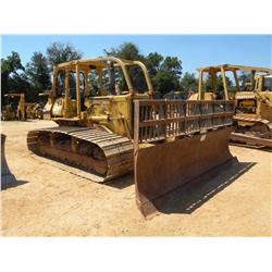 KOMATSU D58P-1 CRAWLER TRACTOR