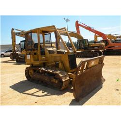 CAT D4C CRAWLER TRACTOR