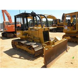 KOMATSU D31P-20 CRAWLER TRACTOR