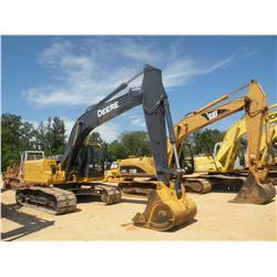 JOHN DEERE 200DLC HYDRAULIC EXCAVATOR