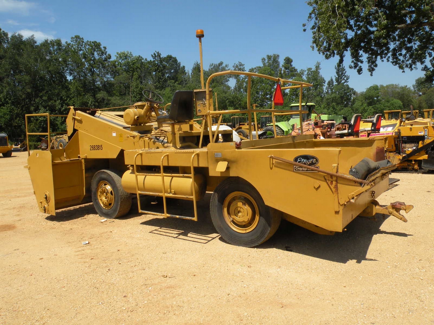 ETNYRE CHIP SPREADER