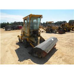 ROSCO CHALLENGER BROOM