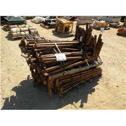 (1) LOT SCAFFOLDING PIECES
