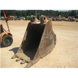 CAT 32" EXCAVATOR BUCKET