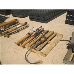 (1) LOT HYD CYLINDERS