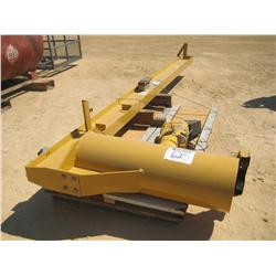 GE CRANE W/BOOM AND ELECTRIC HOIST