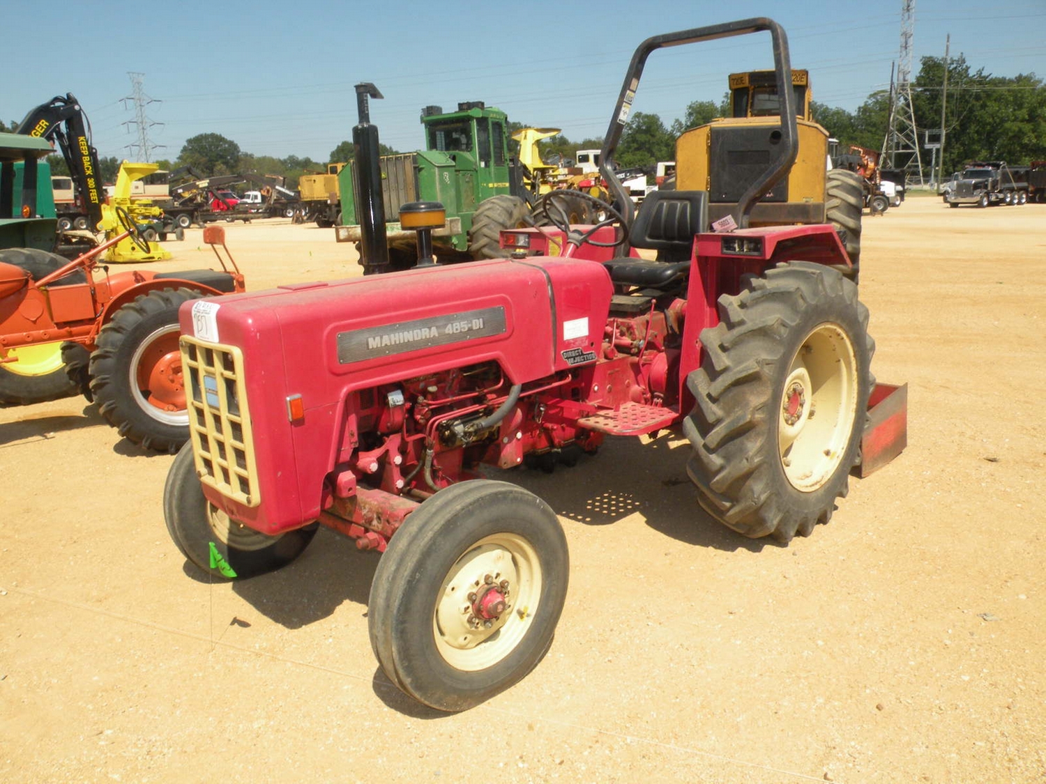 MAHINDRA 485D1 FARM TRACTOR J.M. Wood Auction Company, Inc.