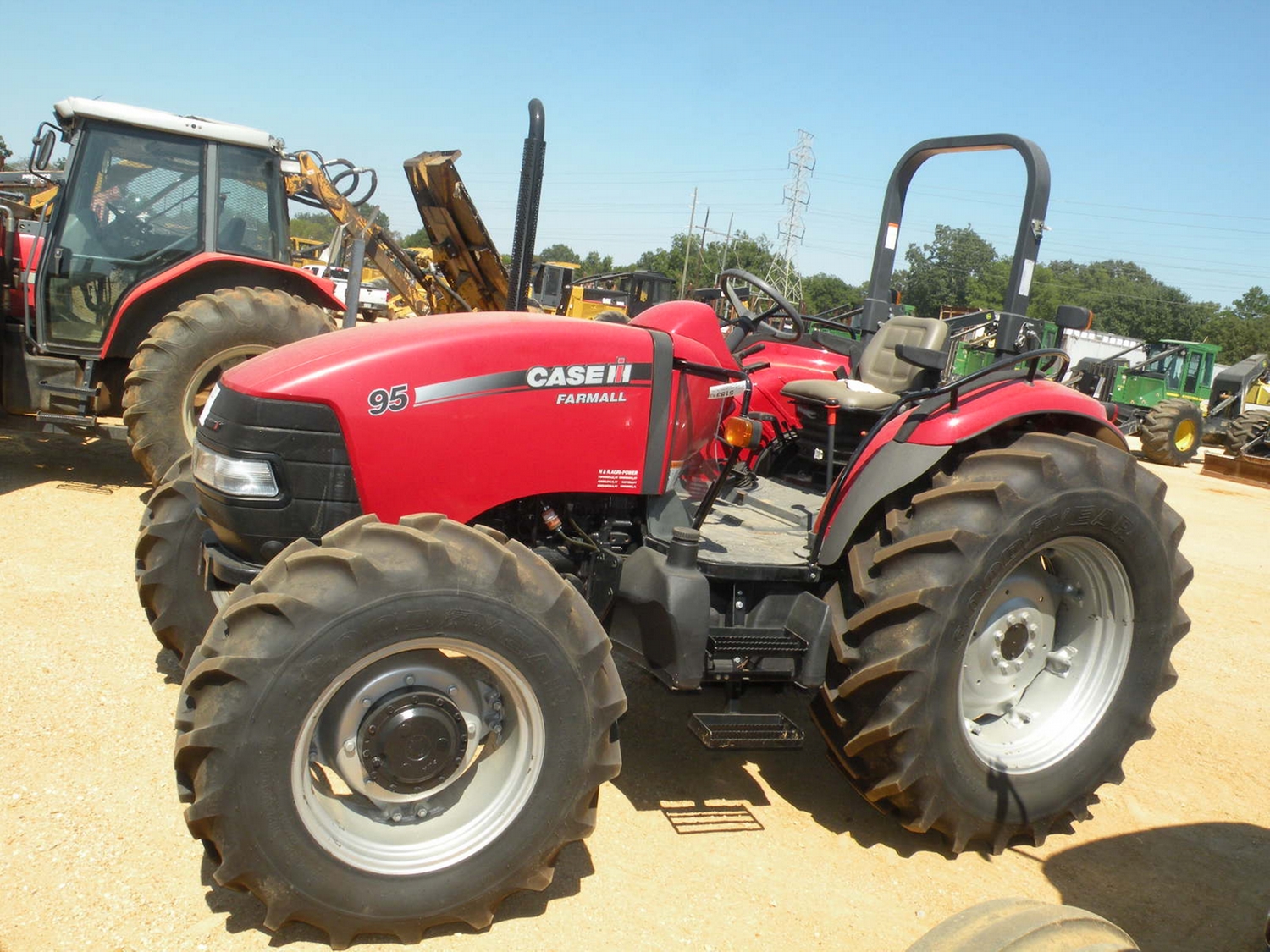 CASE FARMALL 95 YR 4X4 FARM TRACTOR J M Wood Auction Company Inc case-farmall-95-yr-4x4-farm-tractor-j-m-wood-auction-company-inc