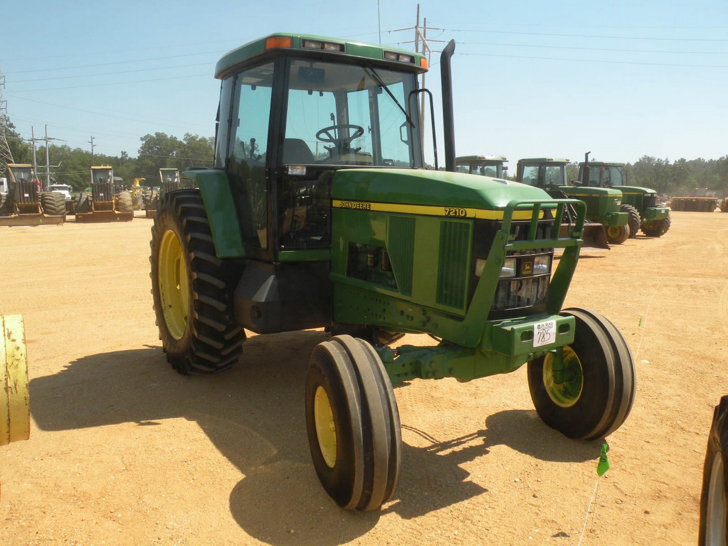 JOHN DEERE 7210 FARM TRACTOR