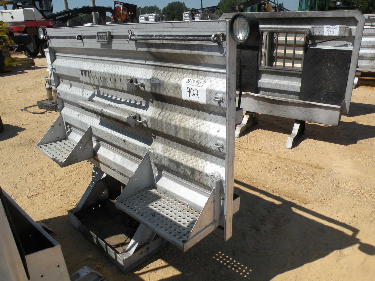 ALUMINUM HEADACHE RACK