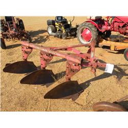 MASSEY FERGUSON 3 ROW BOTTOM PLOW