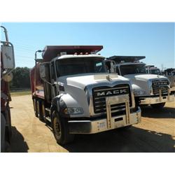 2007 MACK CT713 TRI-AXLE DUMP