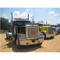 2006 PETERBILT 379 EXTENDED HOOD TRI-AXLE TRUCK TRACTOR