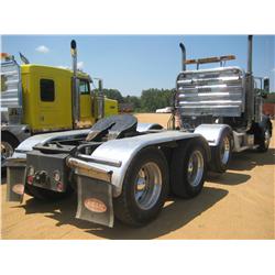 2006 PETERBILT 379 EXTENDED HOOD TRI-AXLE TRUCK TRACTOR - J.M.