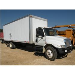 2004 INTERNATIONAL 4300 S/A VAN BODY TRUCK