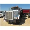 Image 2 : 1996 PETERBUILT 357 T/A TRASH TRUCK W/GRAPPLE